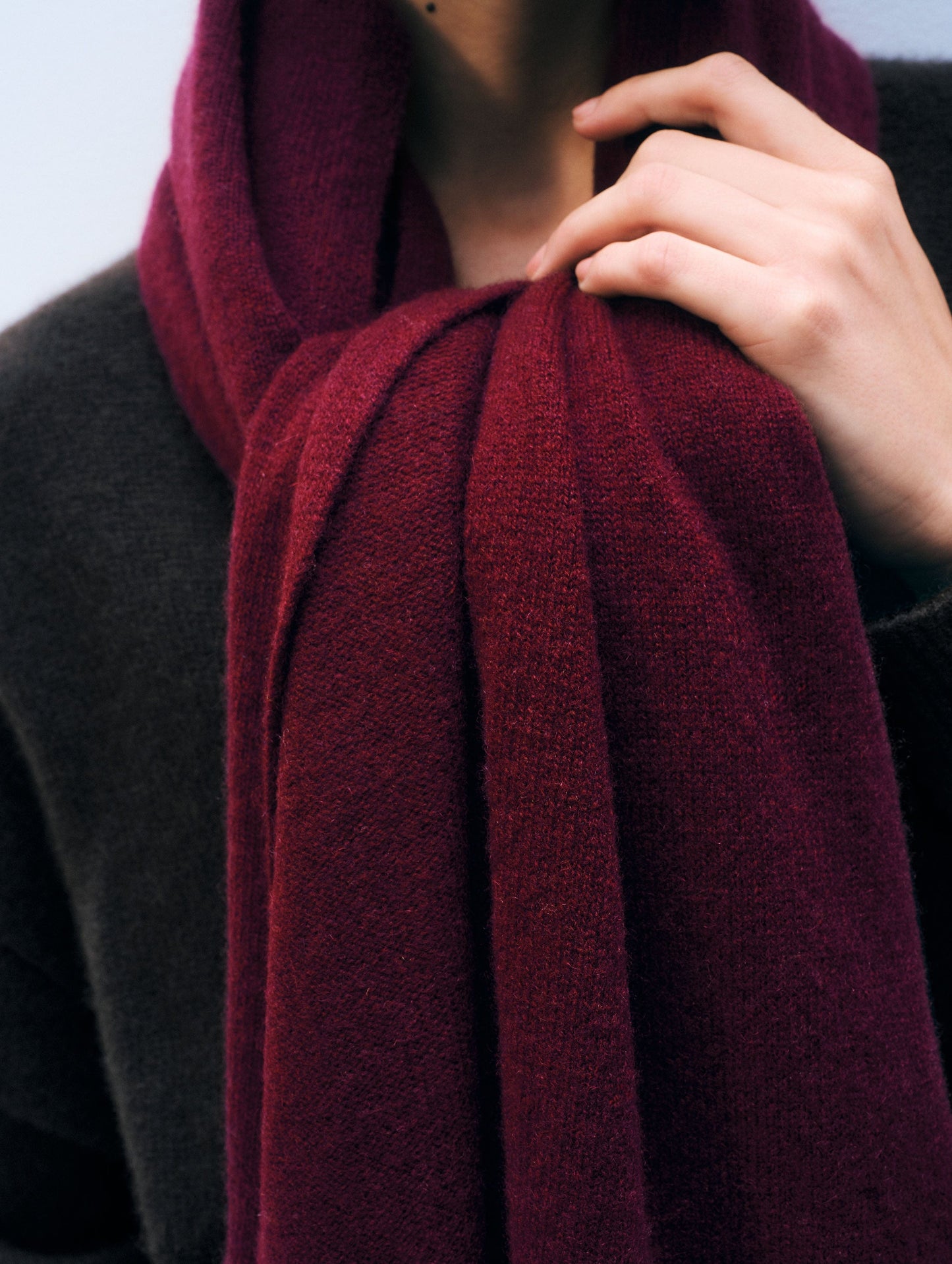 White + Warren Cashmere Travel Wrap in Sangria, cashmere knit detail