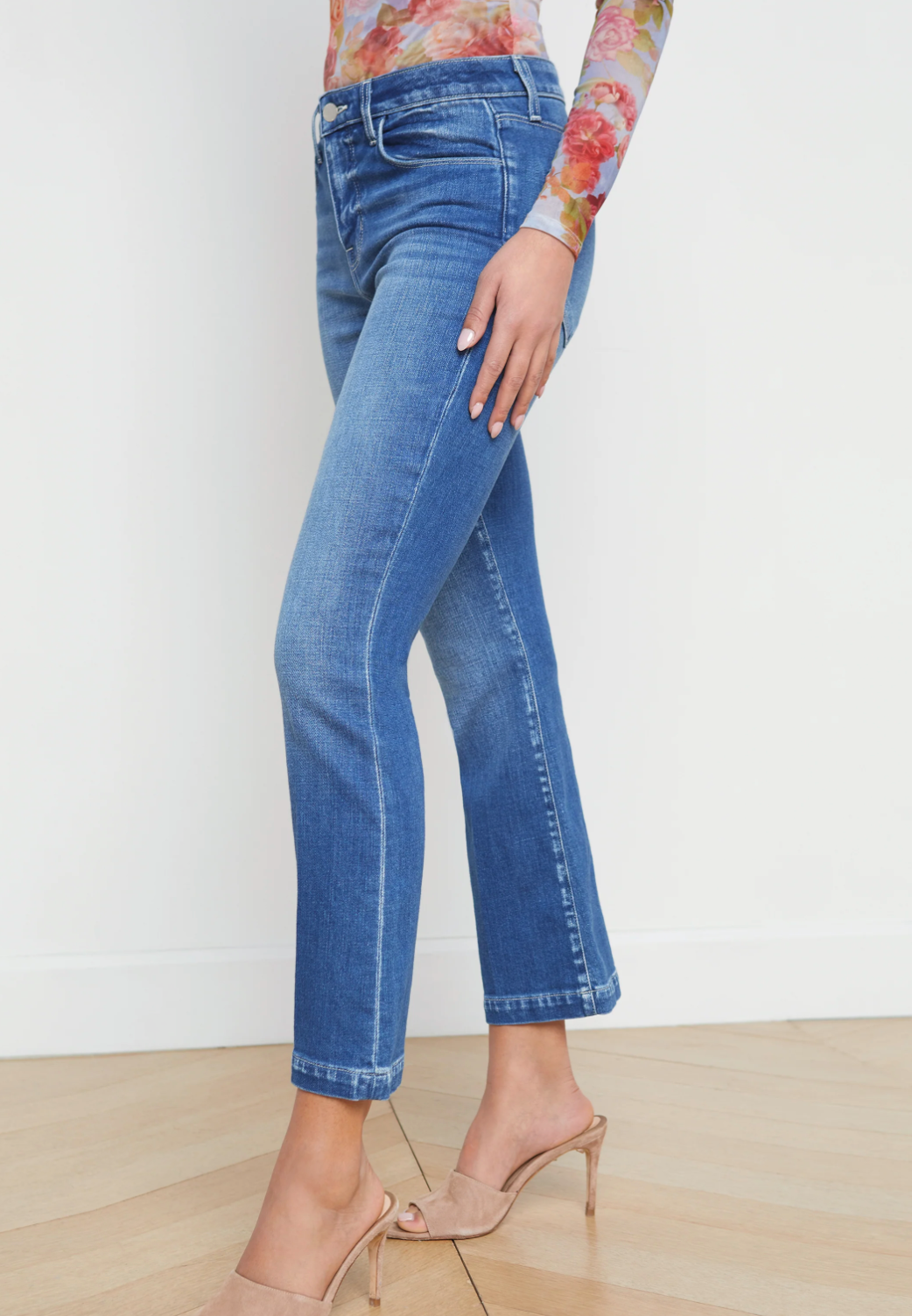 L'Agence Ali HR Cropped Flare