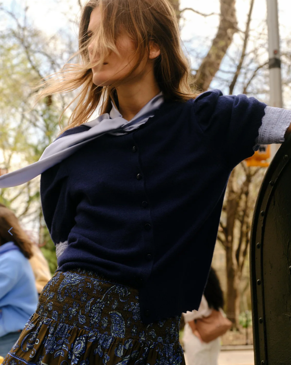 Cartolina Lucy Cardigan