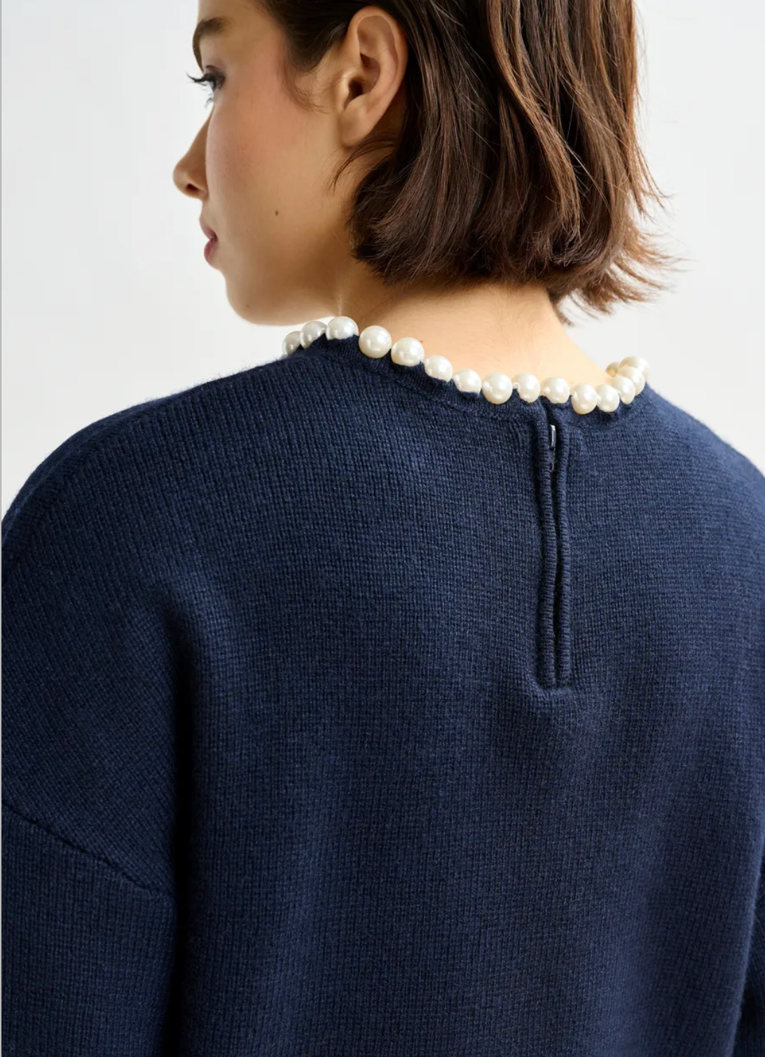 EA Pearl Sweater