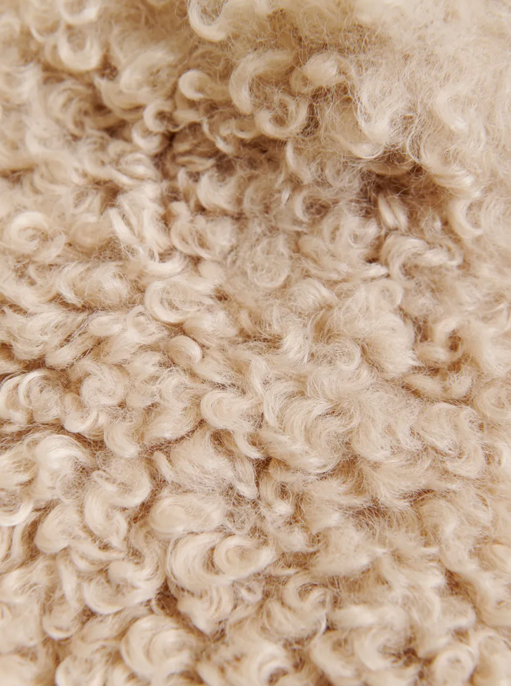 Essentiel Fuzzy Collar