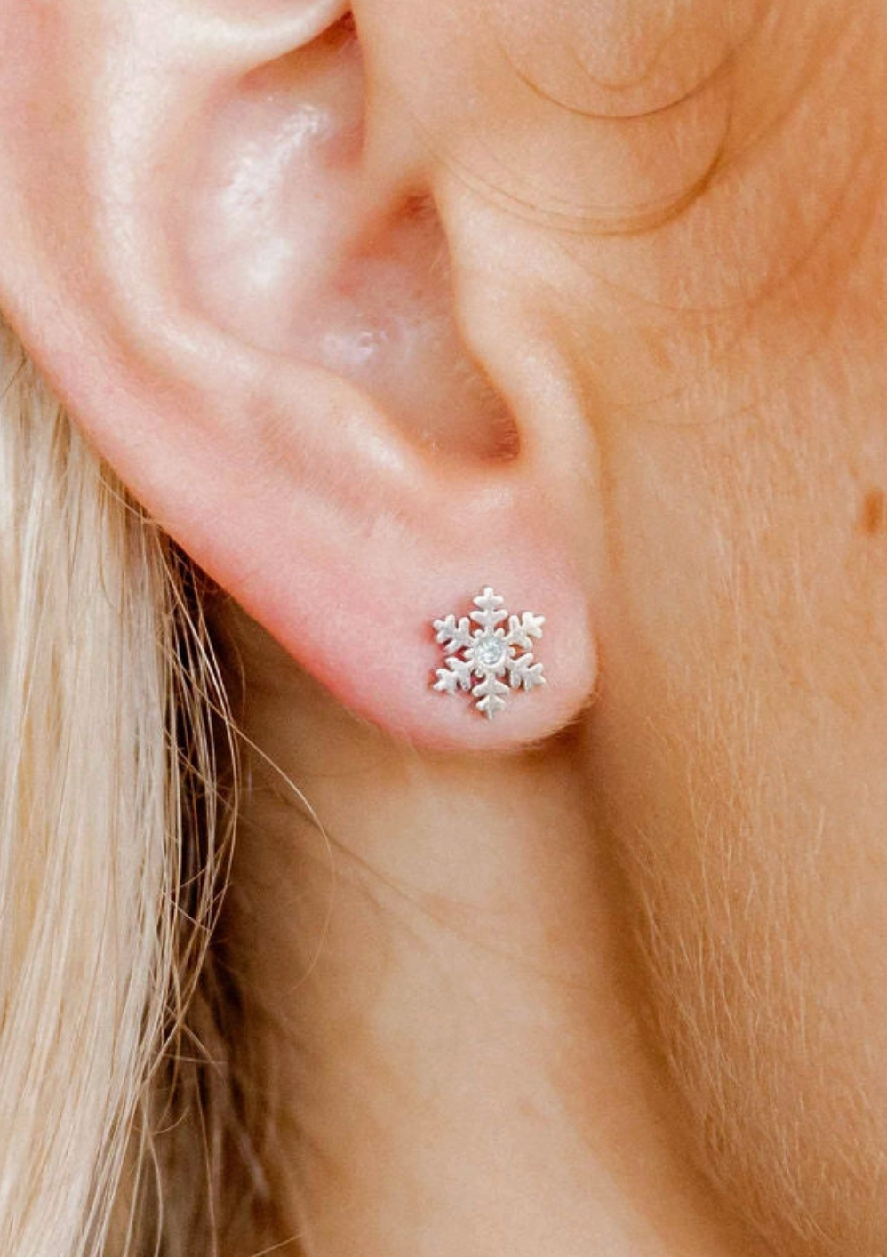 LinnyCo Screwback Stud Earrings - Snowflake