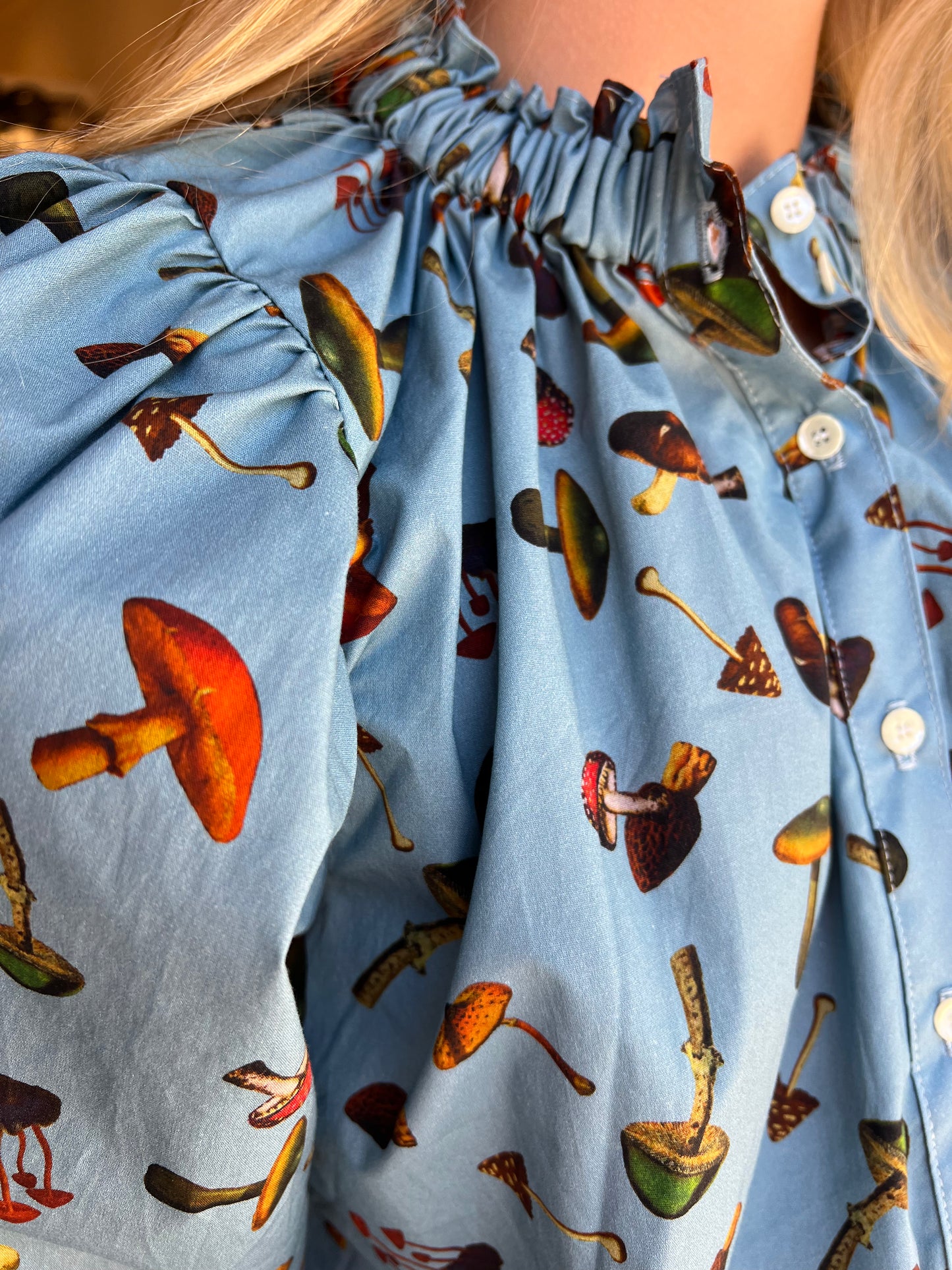 NAW Elastic Collar Mushroom Top