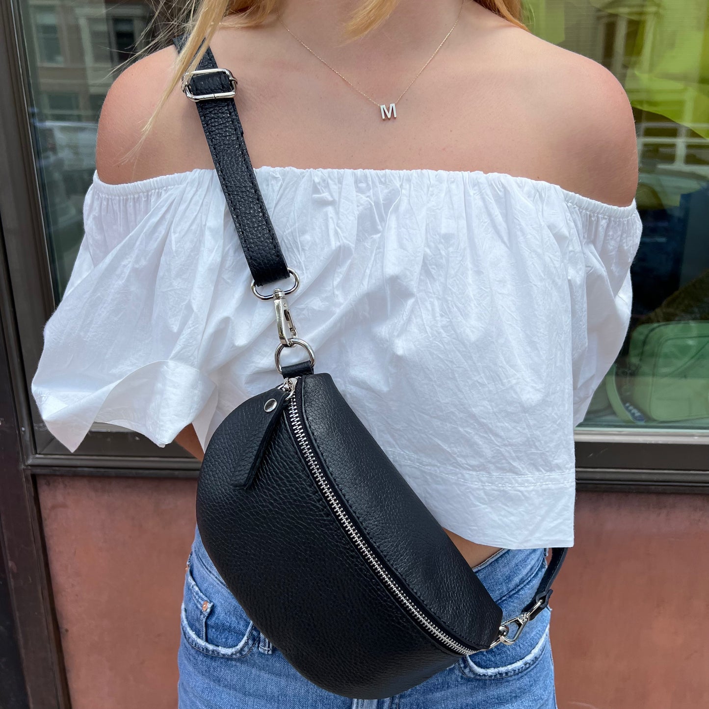 Two Amicis Hands Free Bag