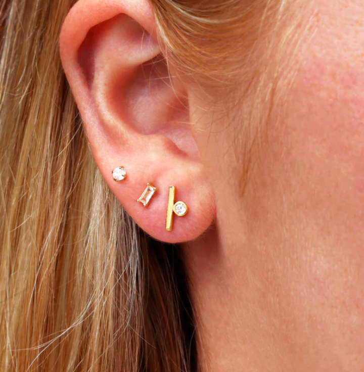 Kris Nations Bar w/Crystal Stud Earring