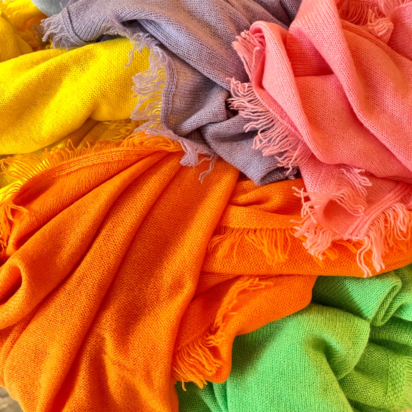Van Kukil Isa Scarf