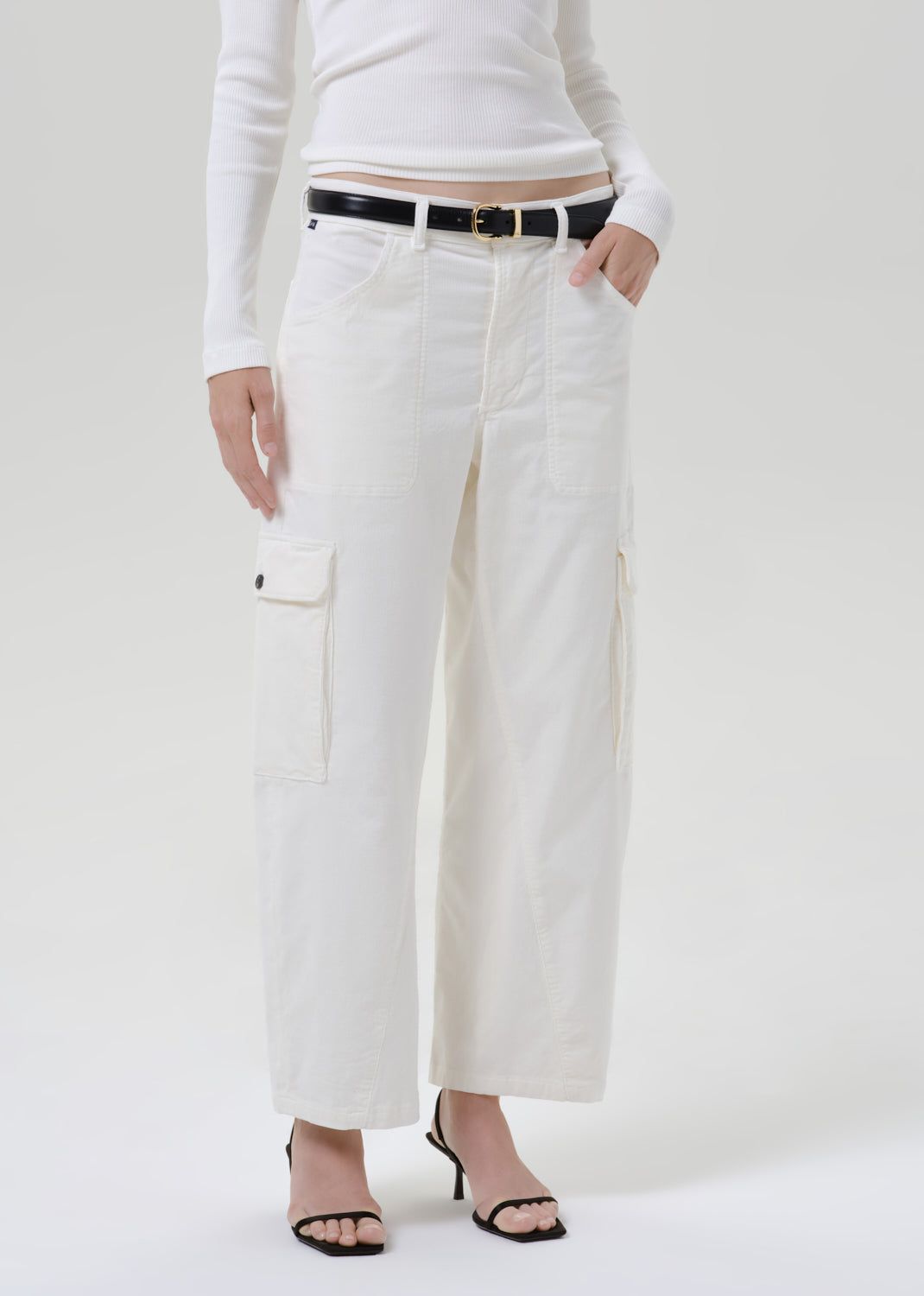 Citizens of Humanity Thassos Twisted Seam Utility Corduroy Pant in Pashmina, close up of cargo pocket and twisted seam detail