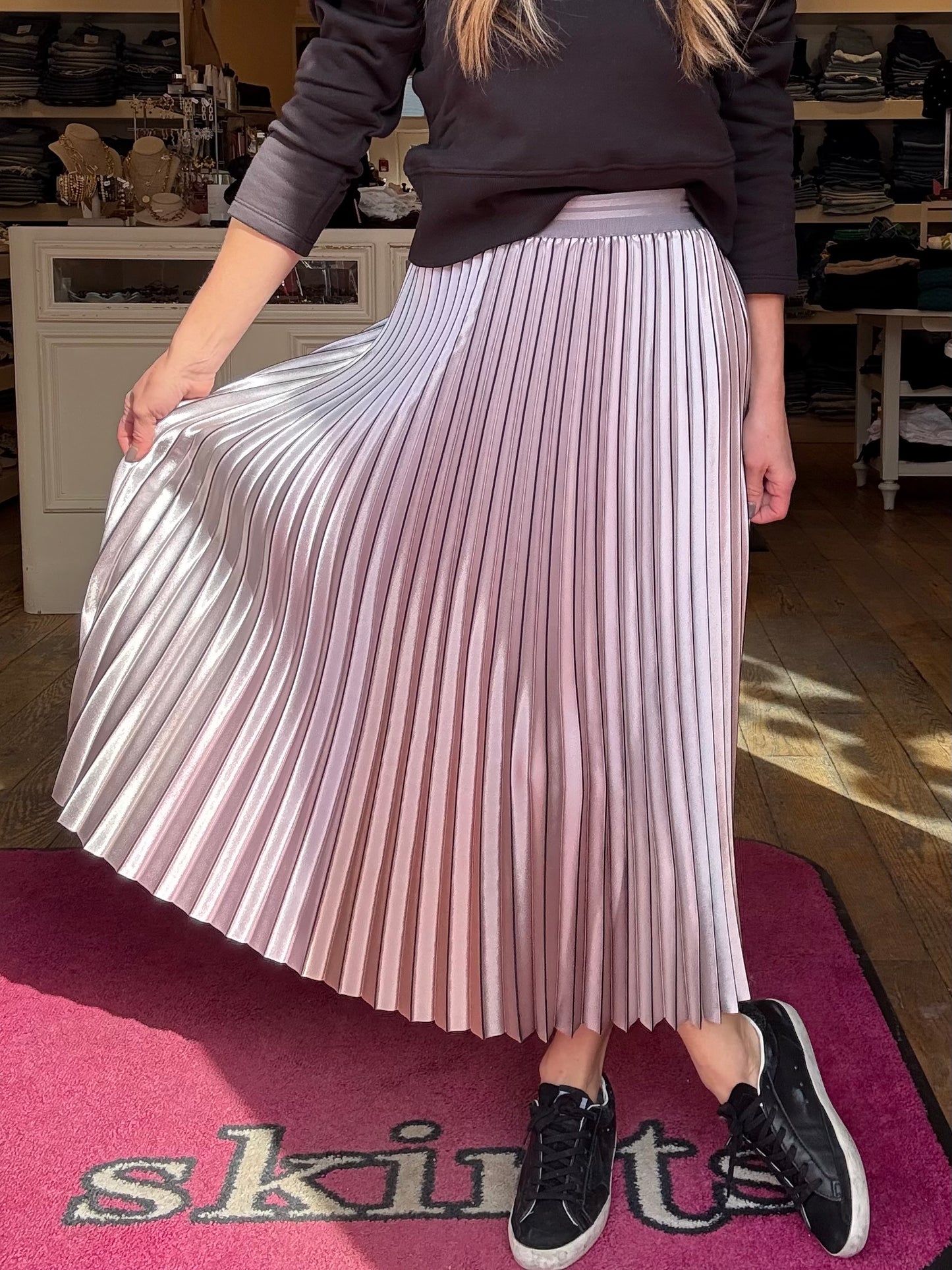 Le Superbe Demure Pleated Skirt