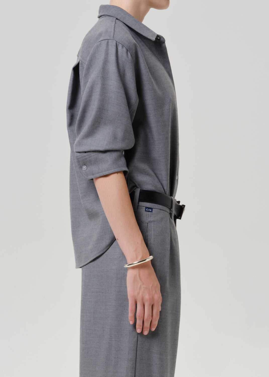 Citizens of Humanity Kayla Shrunken Shirt in Gris, shown on model, side view with sleeves rolled