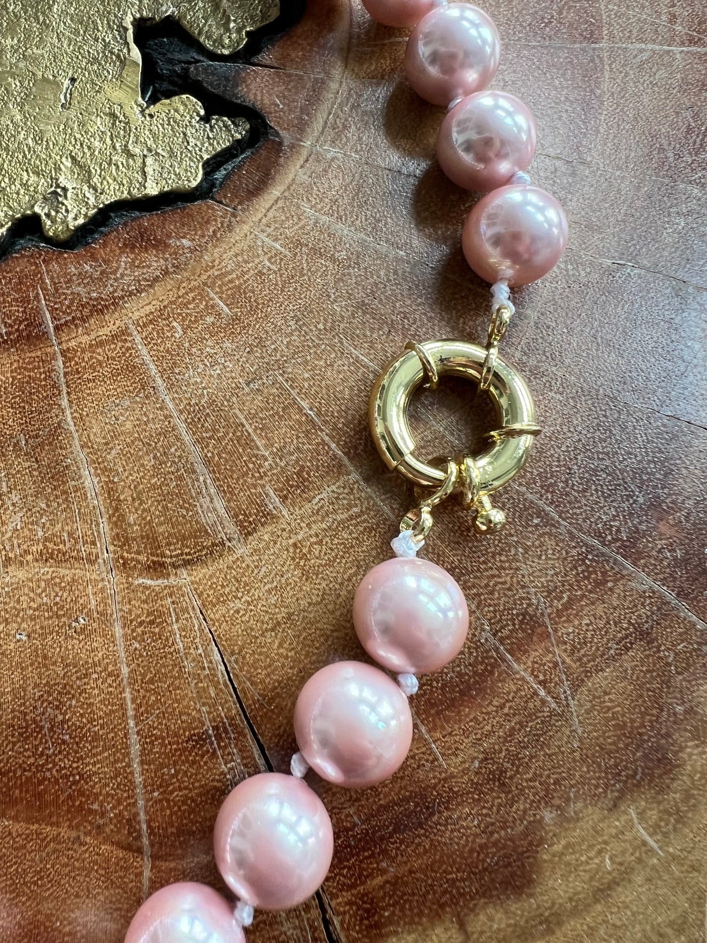 Lauren Amble Pink Shell Pearl Necklace Short