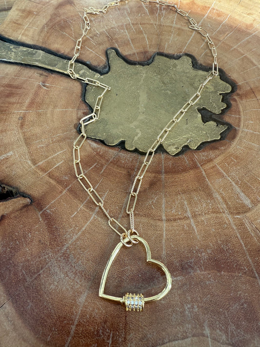 Cristina V 28" Chain w/Heart