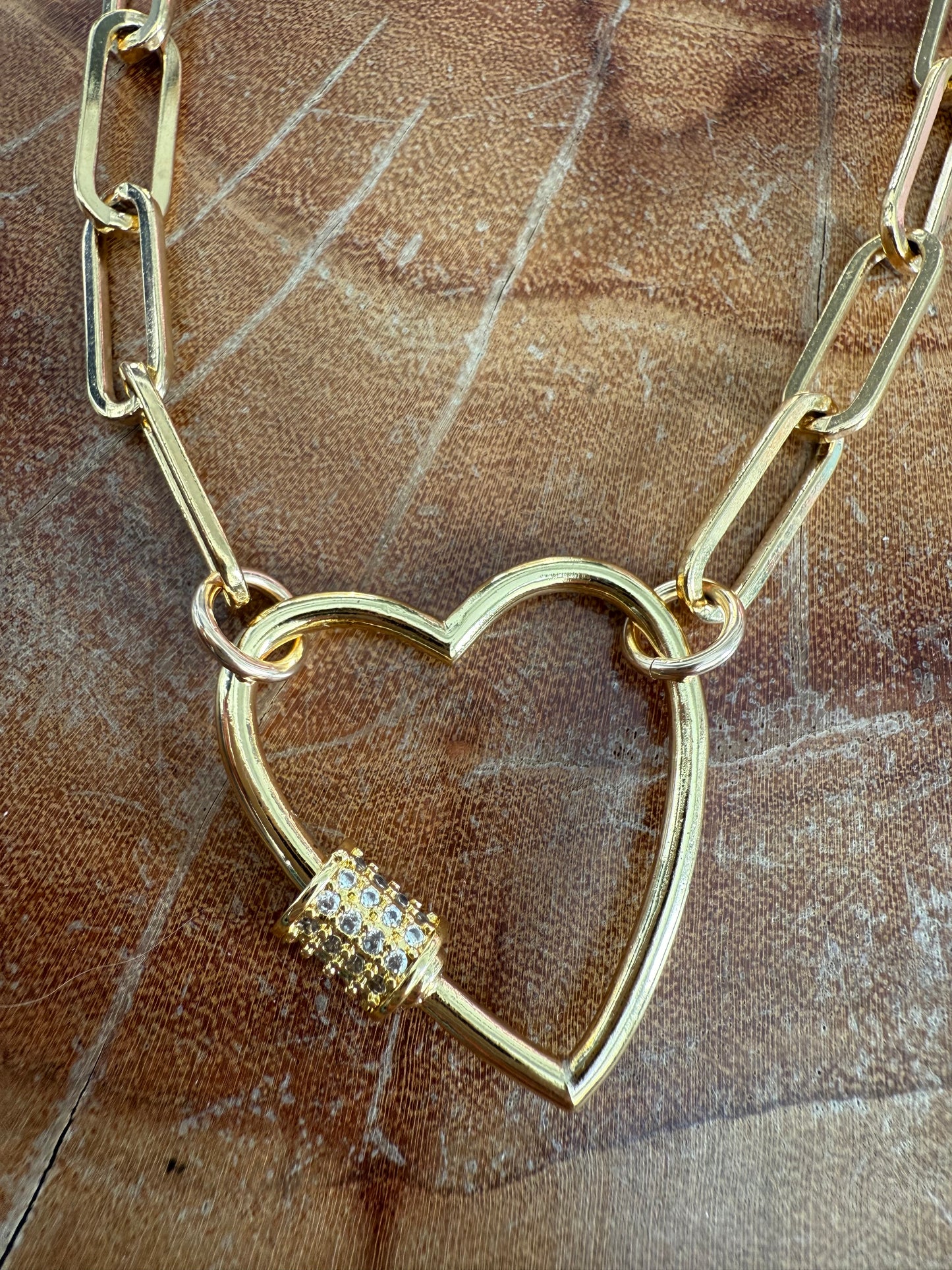 Cristina V 24" Chain w/Heart