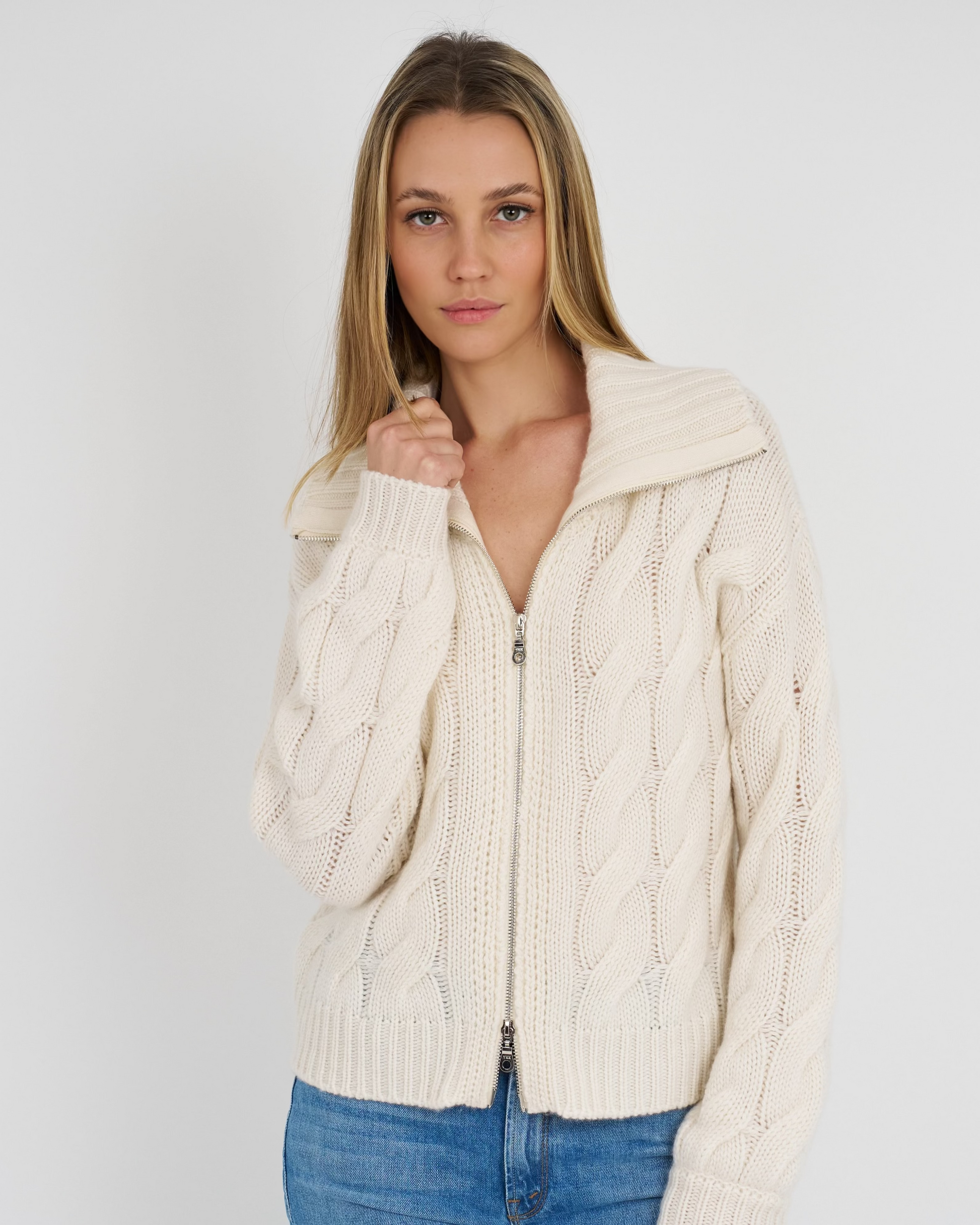 Archer Cashmere Callie Chunky Cable Zip Up in Ecru, shown on model