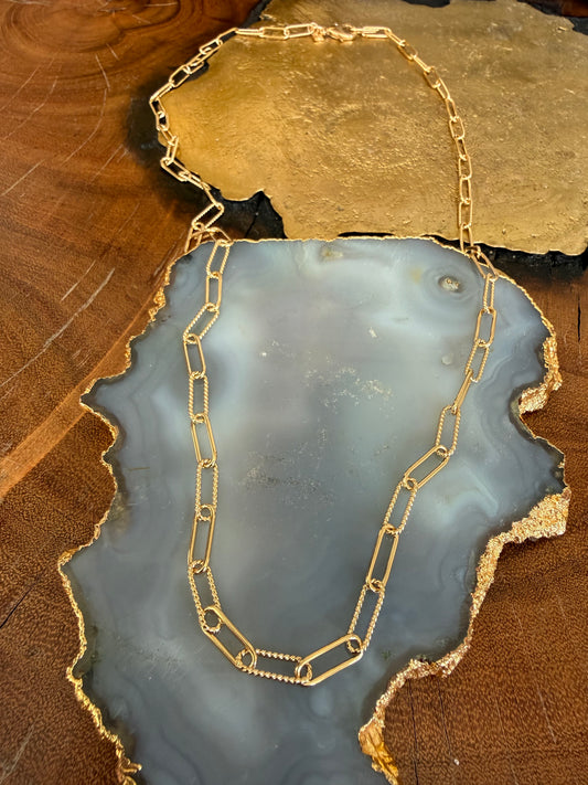 Cristina V 24” Mixed Paperclip Chain