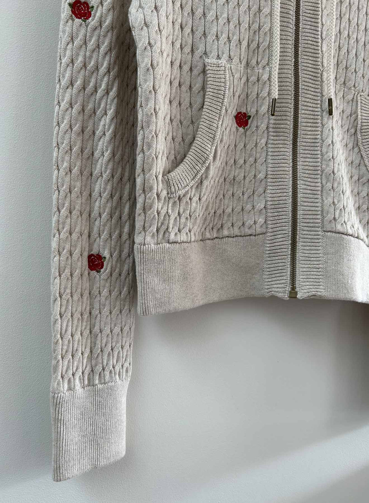 Label + Thread Baby Cable Hoodie in Ecru Rose, detail view