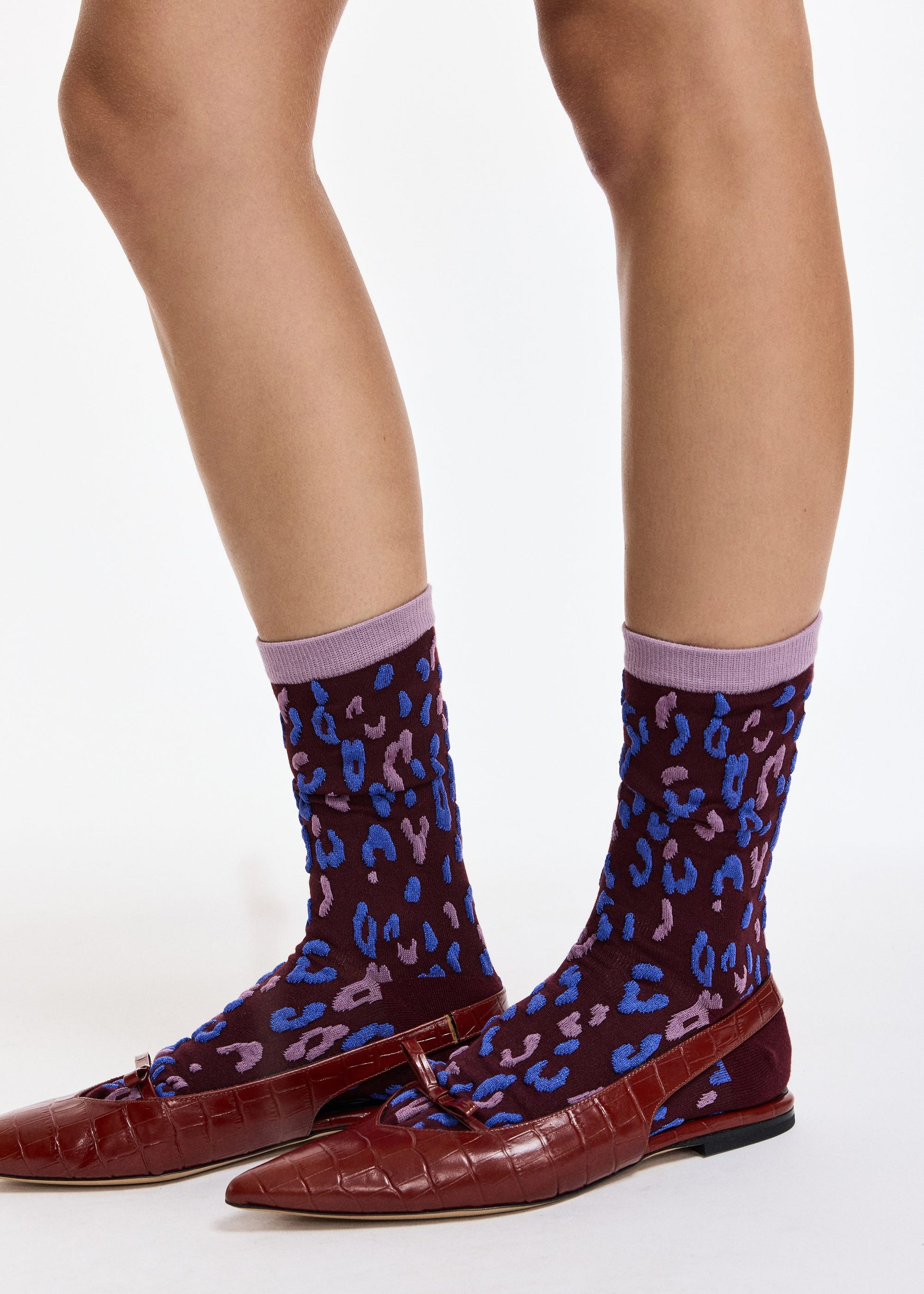 Essentiel Antwerp Karty leopard jacquard-knit socks in burgundy, blue and mauve, additional view
