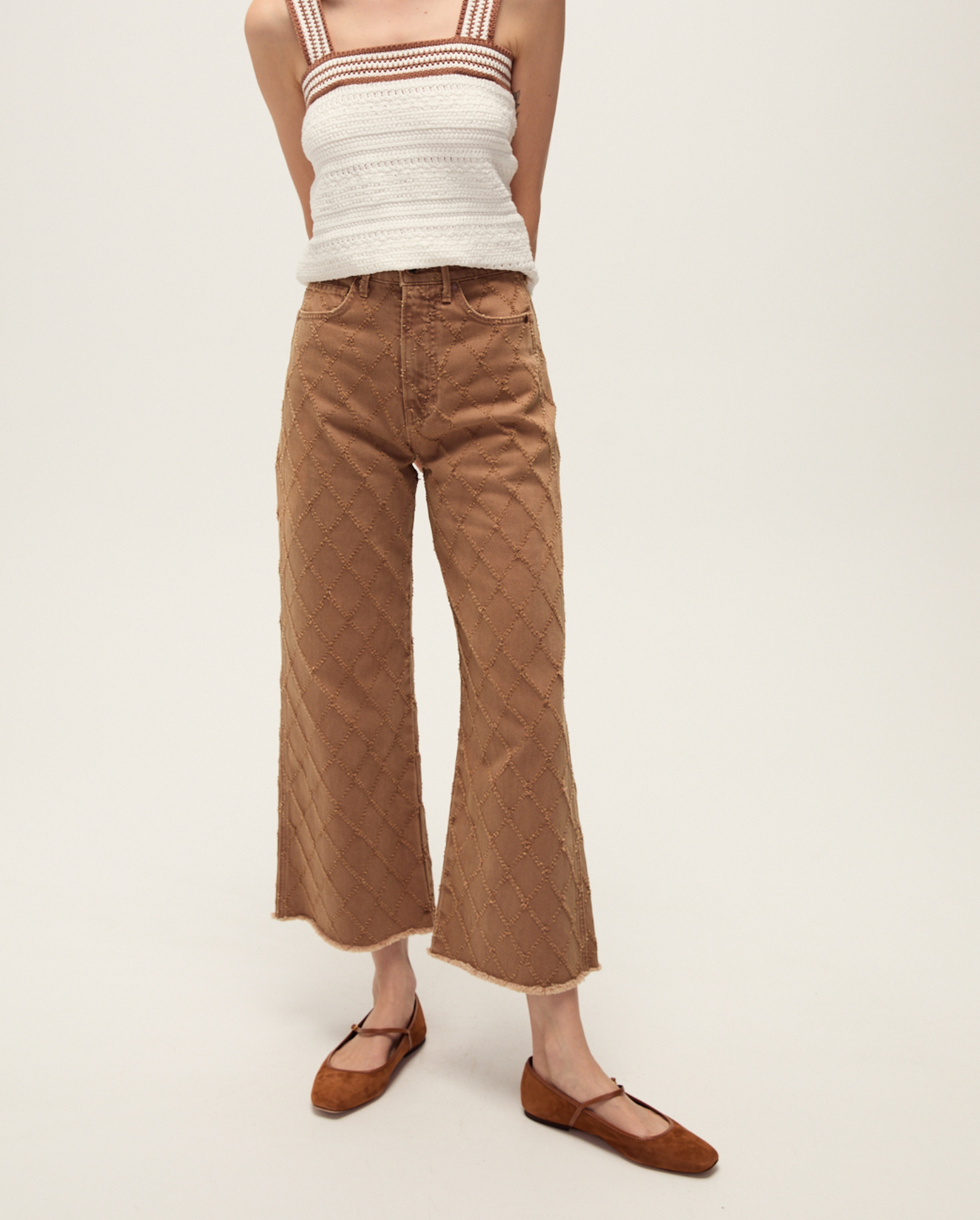 VB Taylor Cropped HR Wide