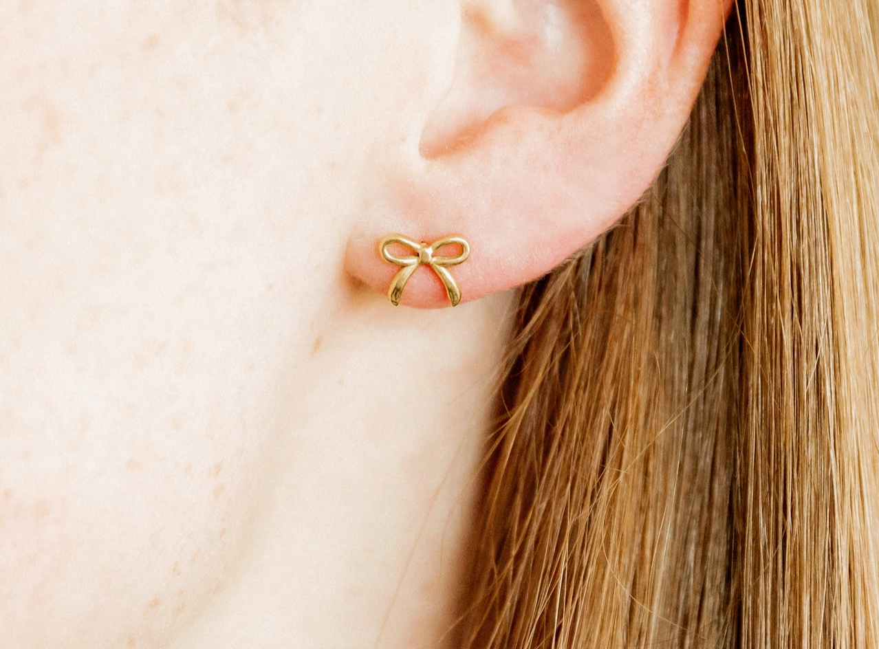 Screwback Stud Earrings- Sadie