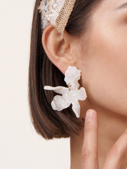 Lele Sm MOP Lily Earrings