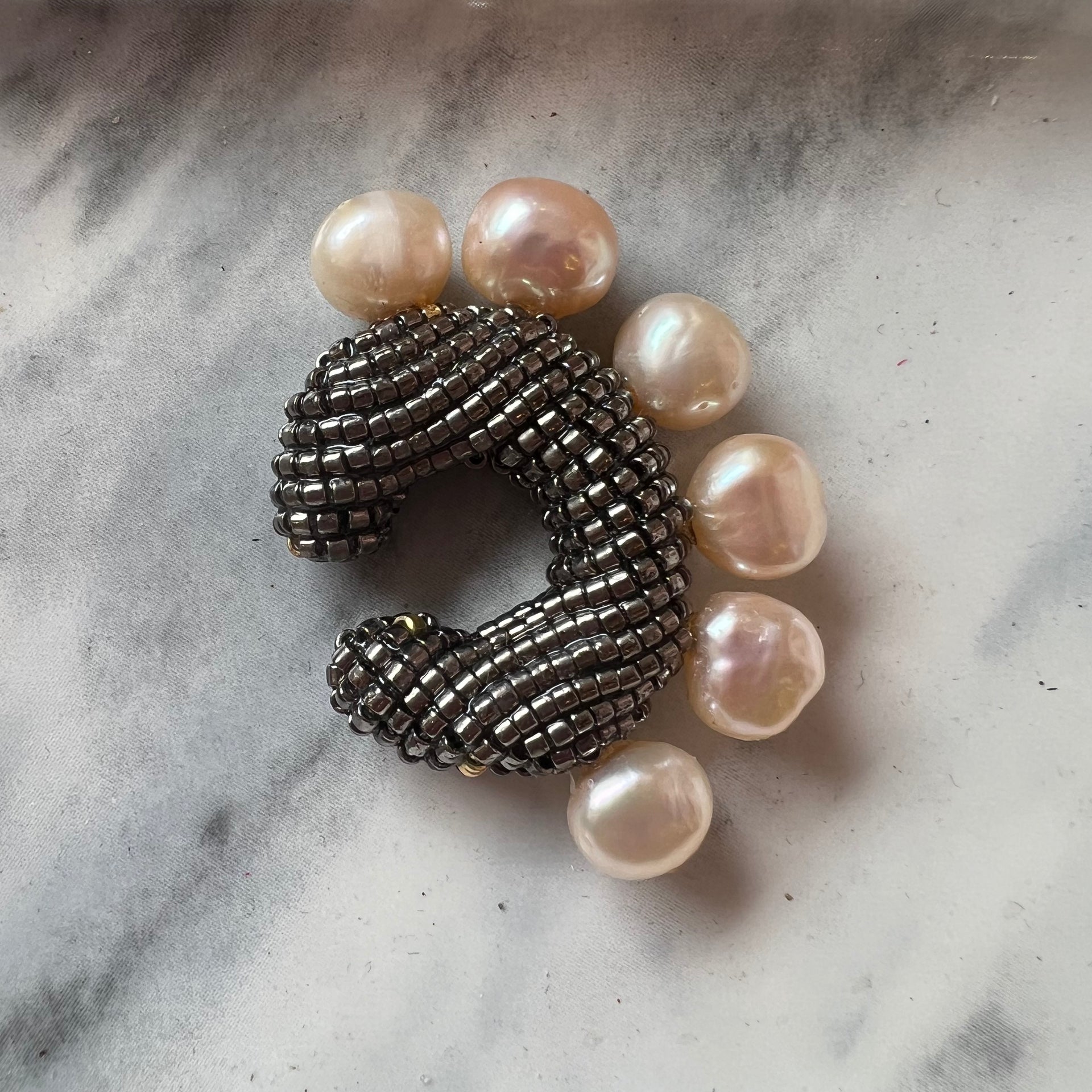 Susana Vega Ora Pearled Earcuff – Two Skirts