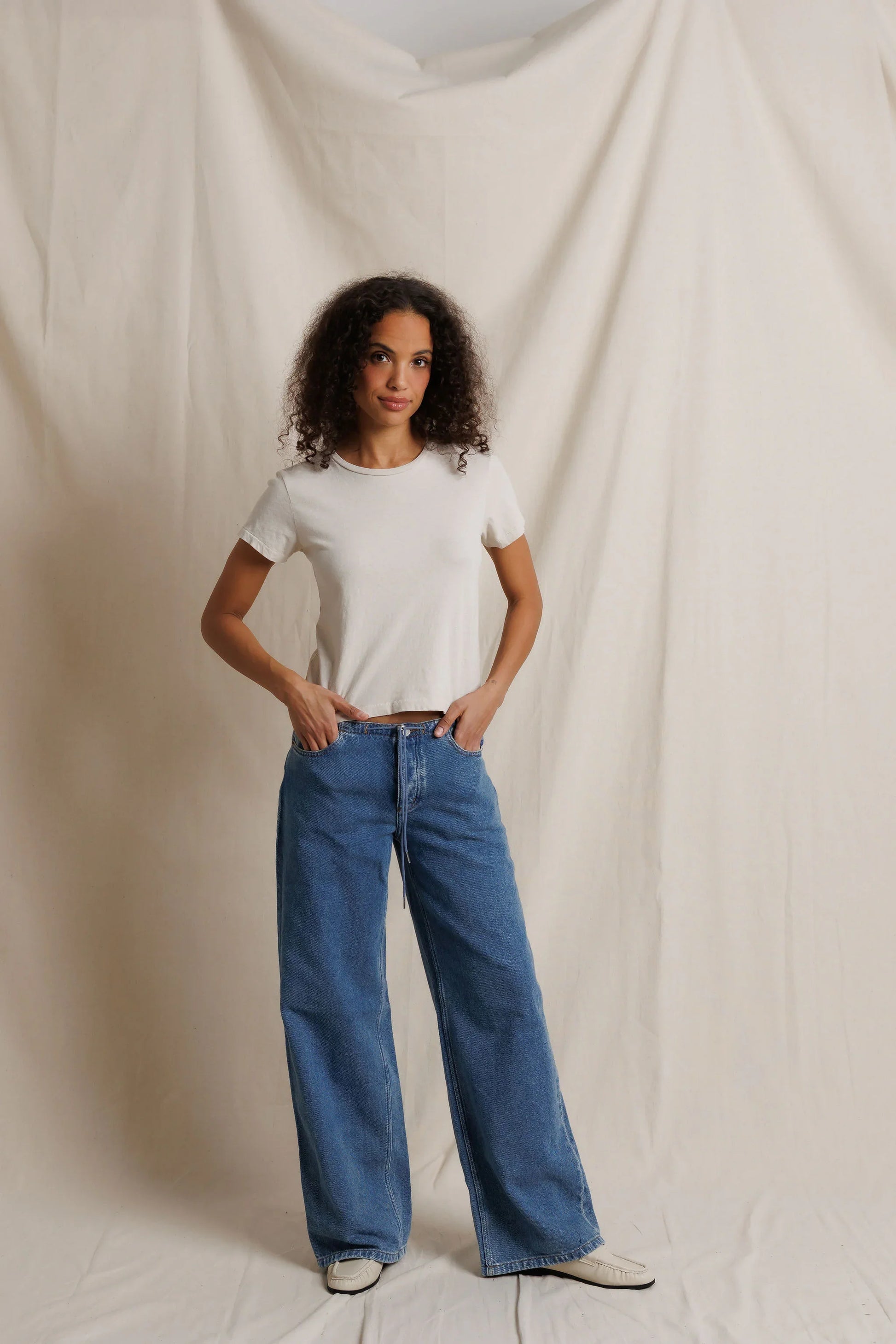 perfectwhitetee Lisa slim crew tee in Whitecap Grey, shown on model