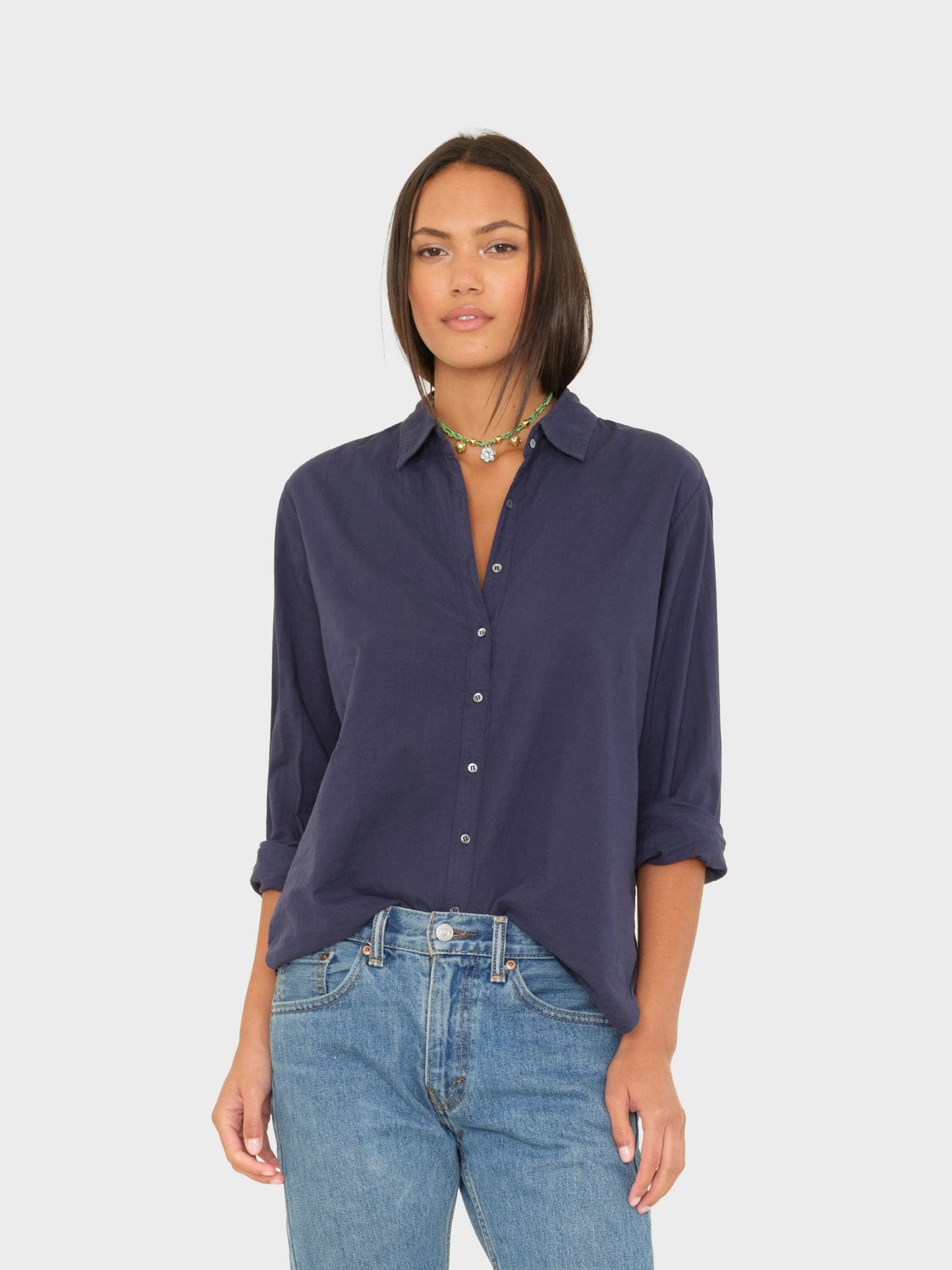 Xirena Beau Shirt in Navy, cotton poplin button-down, front view