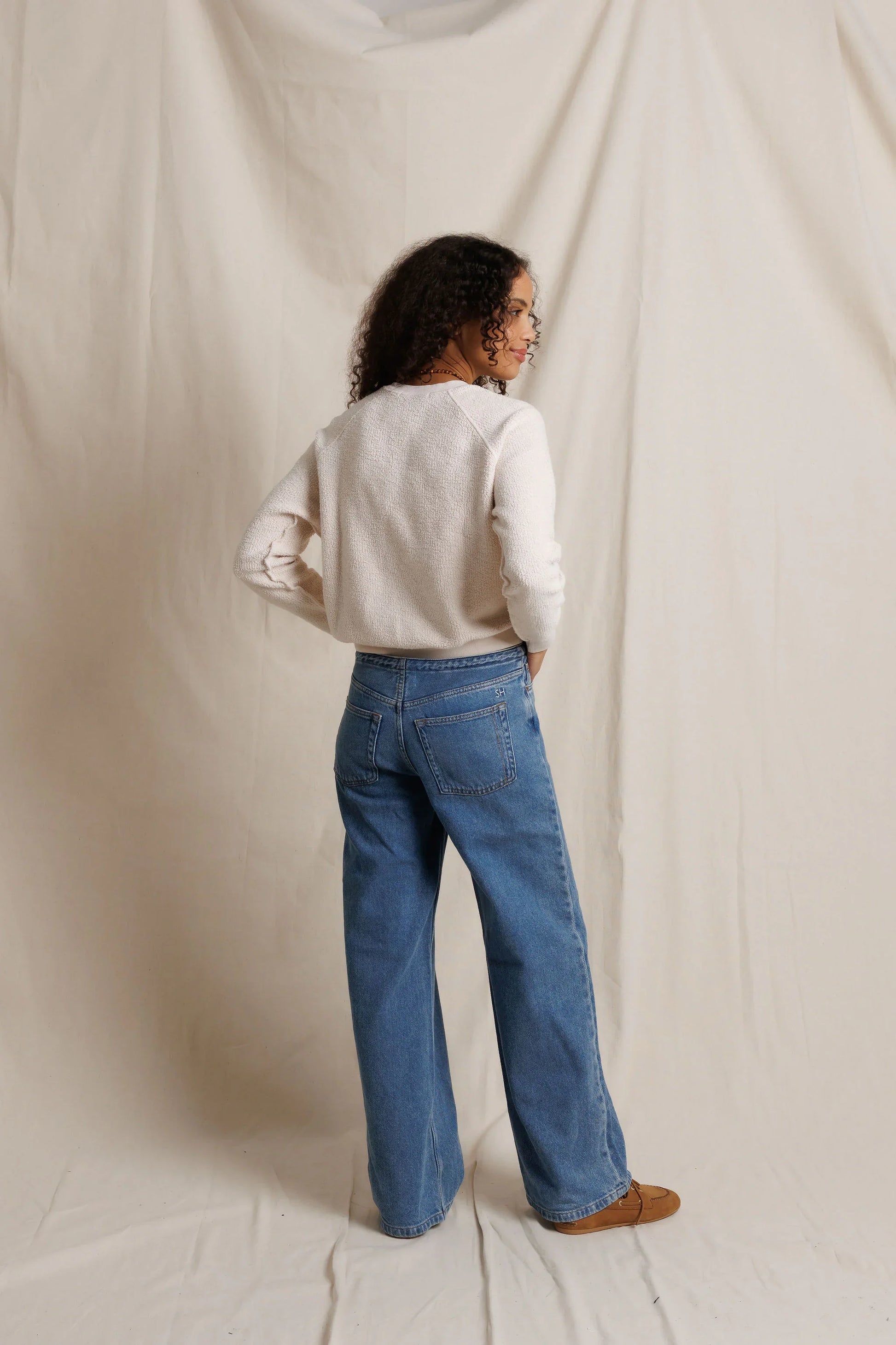 perfectwhitetee Ziggy inside out fleece sweatshirt in Whitecap Grey, alternate view on model
