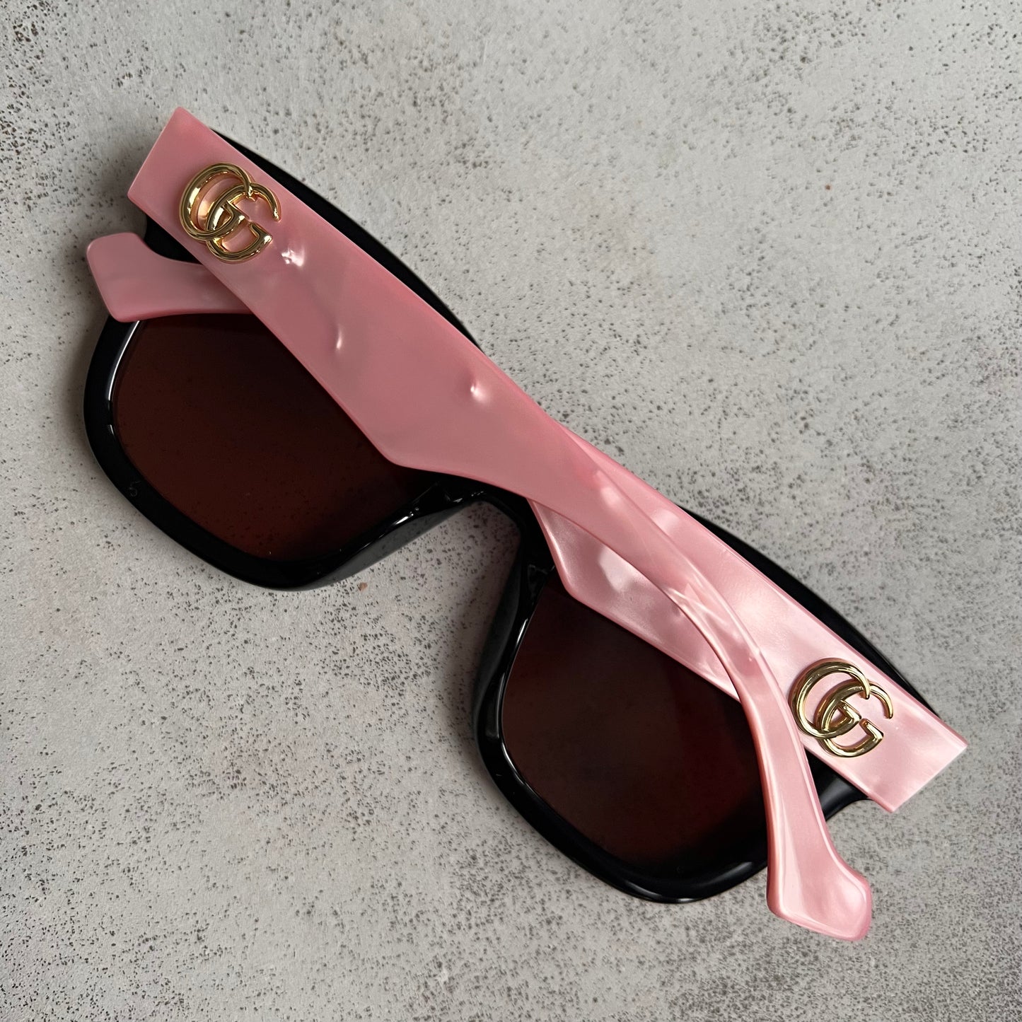GG Pink Arm Logo Sunglasses
